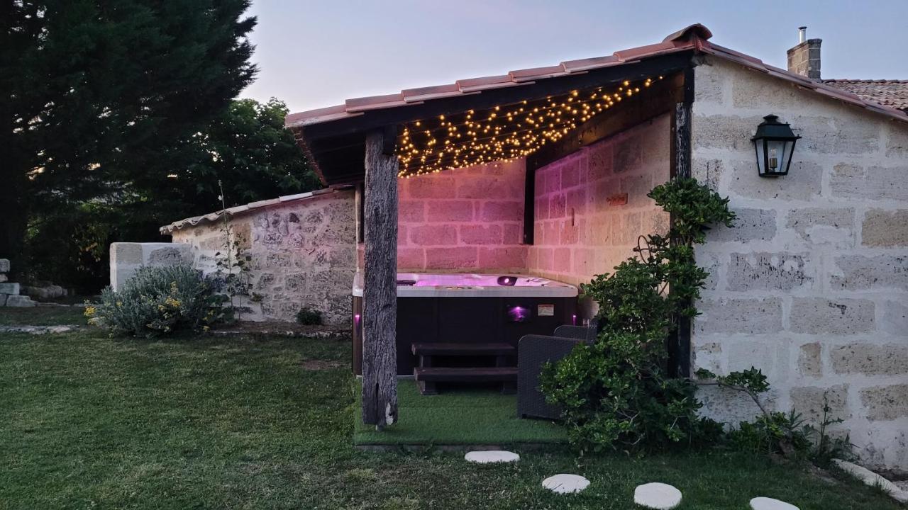 Au Do'mayne Des Bouilles - & Piscine Lussac (Gironde)